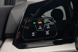 harmaa Volkswagen Golf 2022 kuva 21.