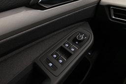 harmaa Volkswagen Golf 2022 kuva 22.