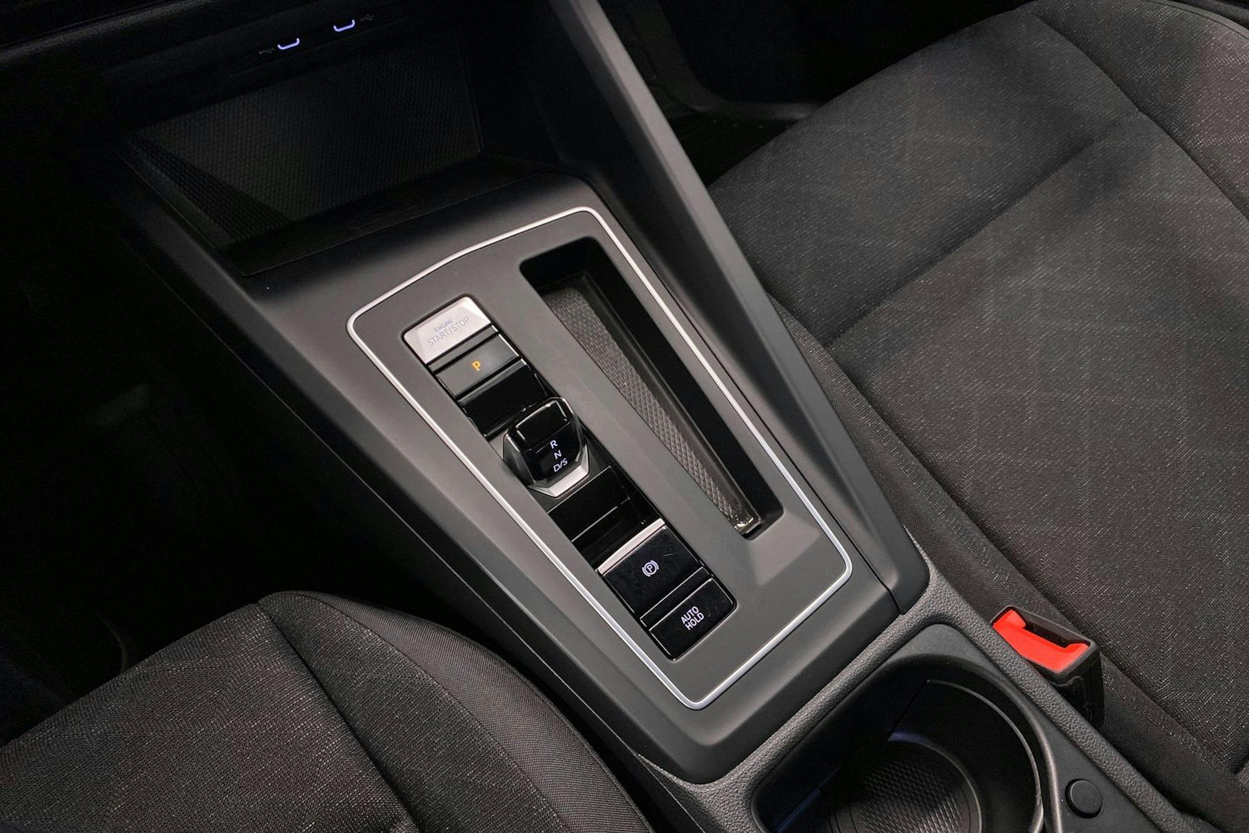 harmaa Volkswagen Golf 2022 kuva 23.