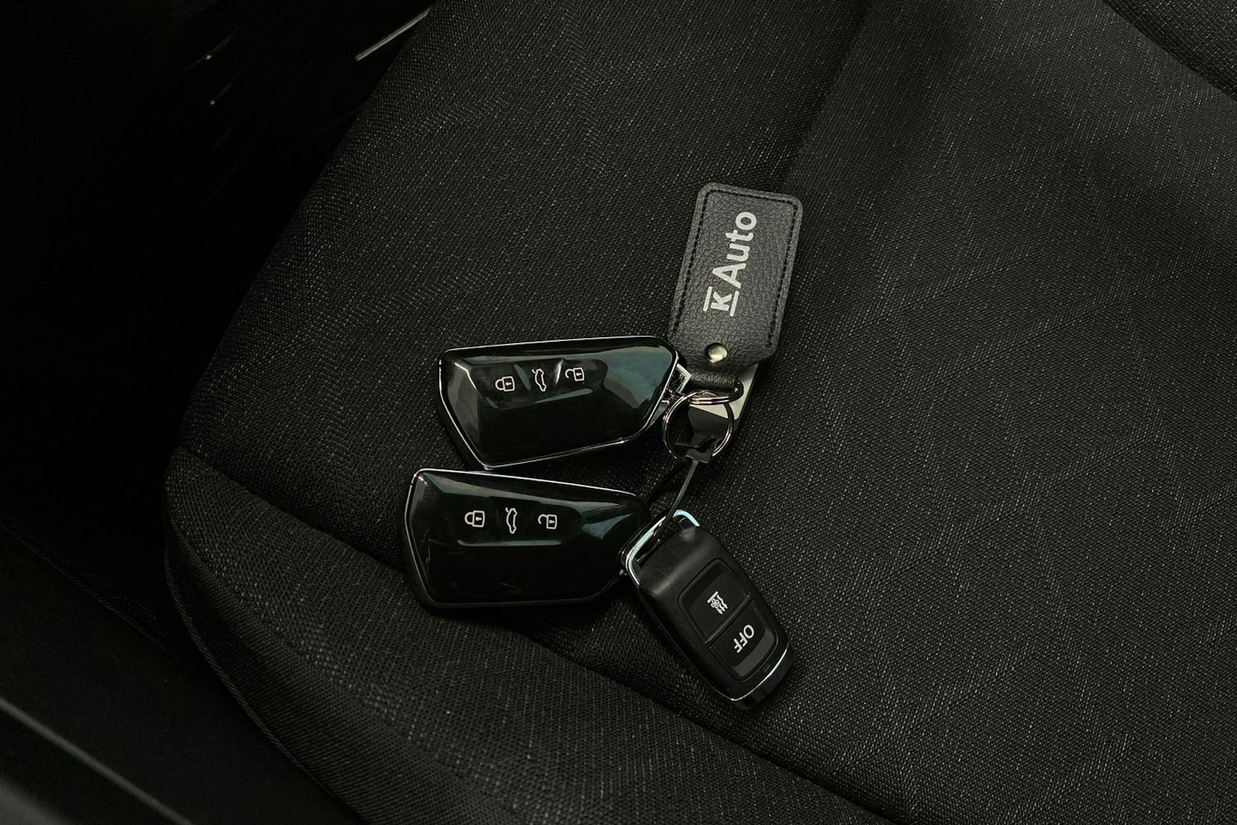 harmaa Volkswagen Golf 2022 kuva 33.