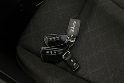 harmaa Volkswagen Golf 2022 kuva 33.