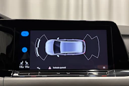 sininen Volkswagen Golf 2022 kuva 16.