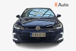 sininen Volkswagen Golf 2022 kuva 4.