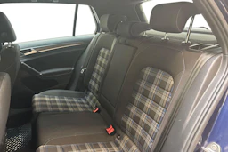 sininen Volkswagen Golf 2022 kuva 8.