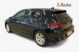 musta Volkswagen Golf 2022 kuva 2.