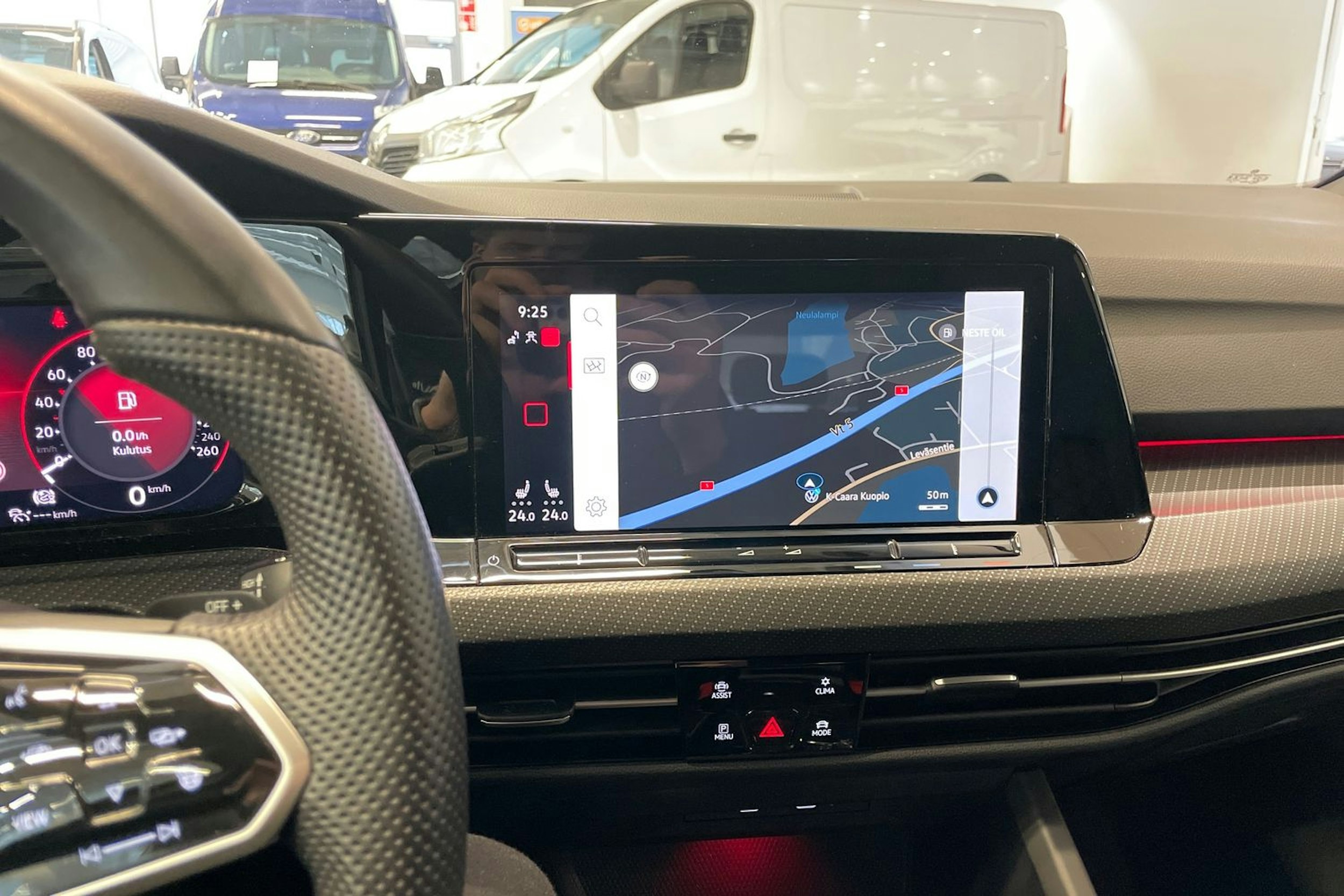 musta Volkswagen Golf 2022 kuva 14.