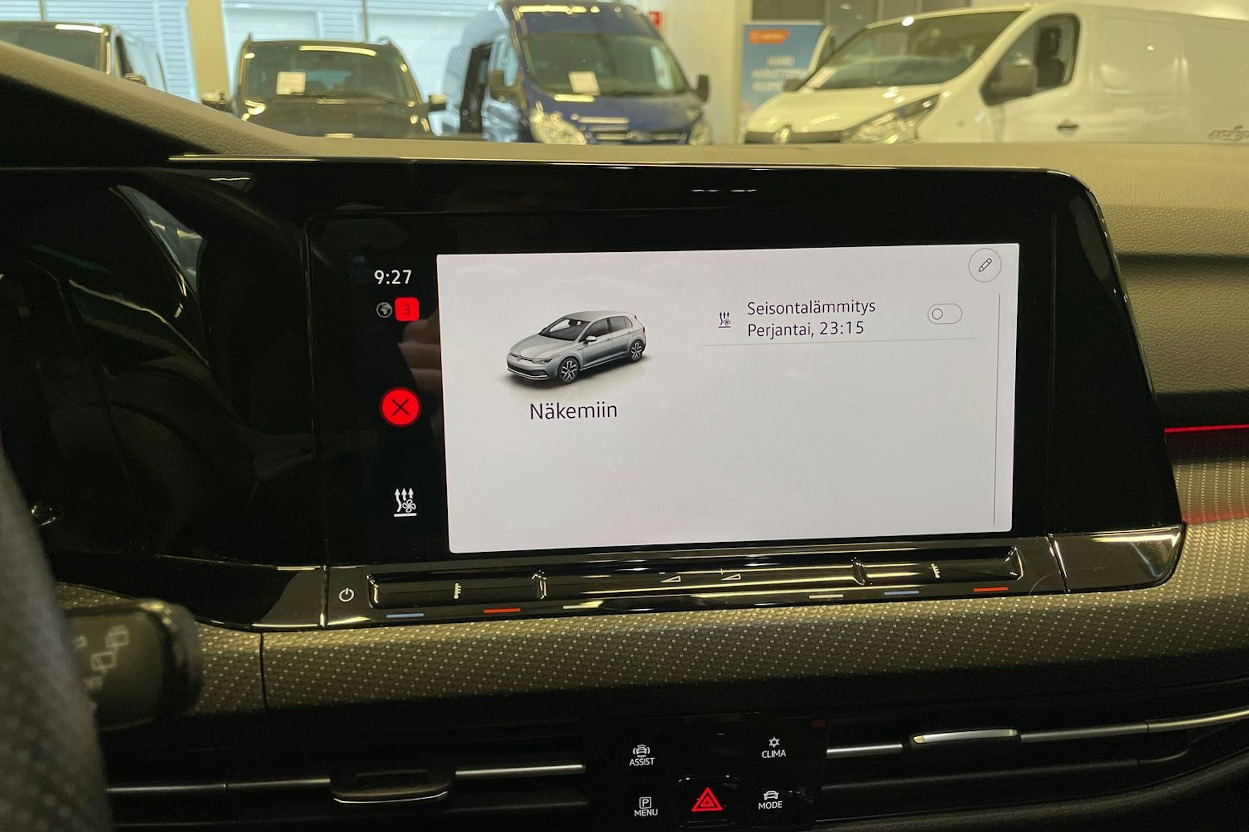 musta Volkswagen Golf 2022 kuva 17.