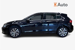 musta Volkswagen Golf 2022 kuva 6.