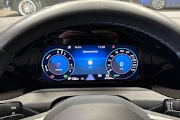 musta Volkswagen Golf 2022 kuva 26.