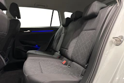 valkoinen Volkswagen Golf 2022 kuva 8.
