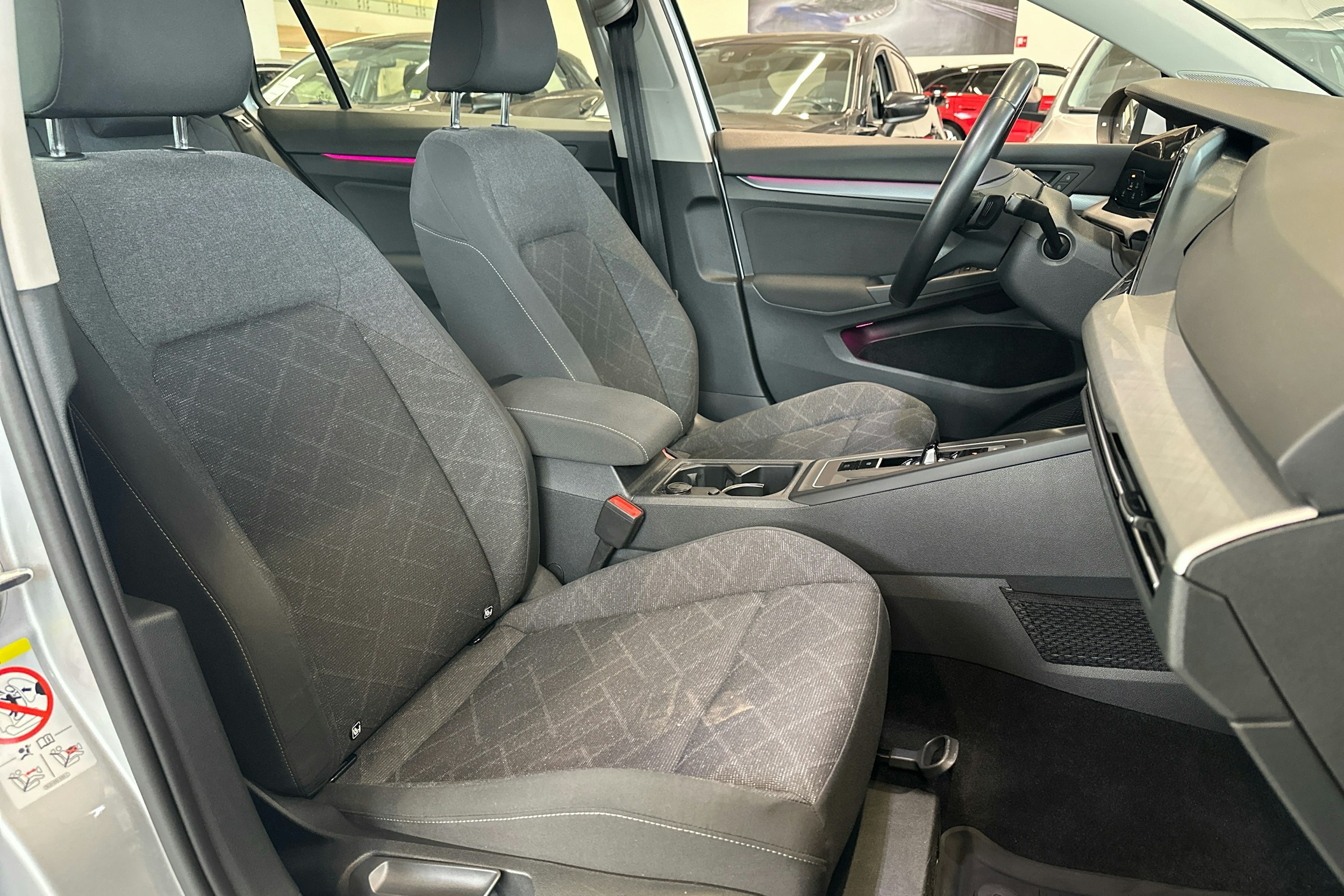 met. harmaa Volkswagen Golf 2022 kuva 13.
