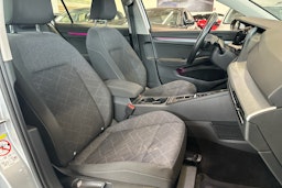 met. harmaa Volkswagen Golf 2022 kuva 13.