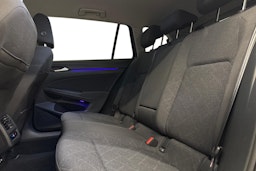 sininen Volkswagen Golf 2022 kuva 8.
