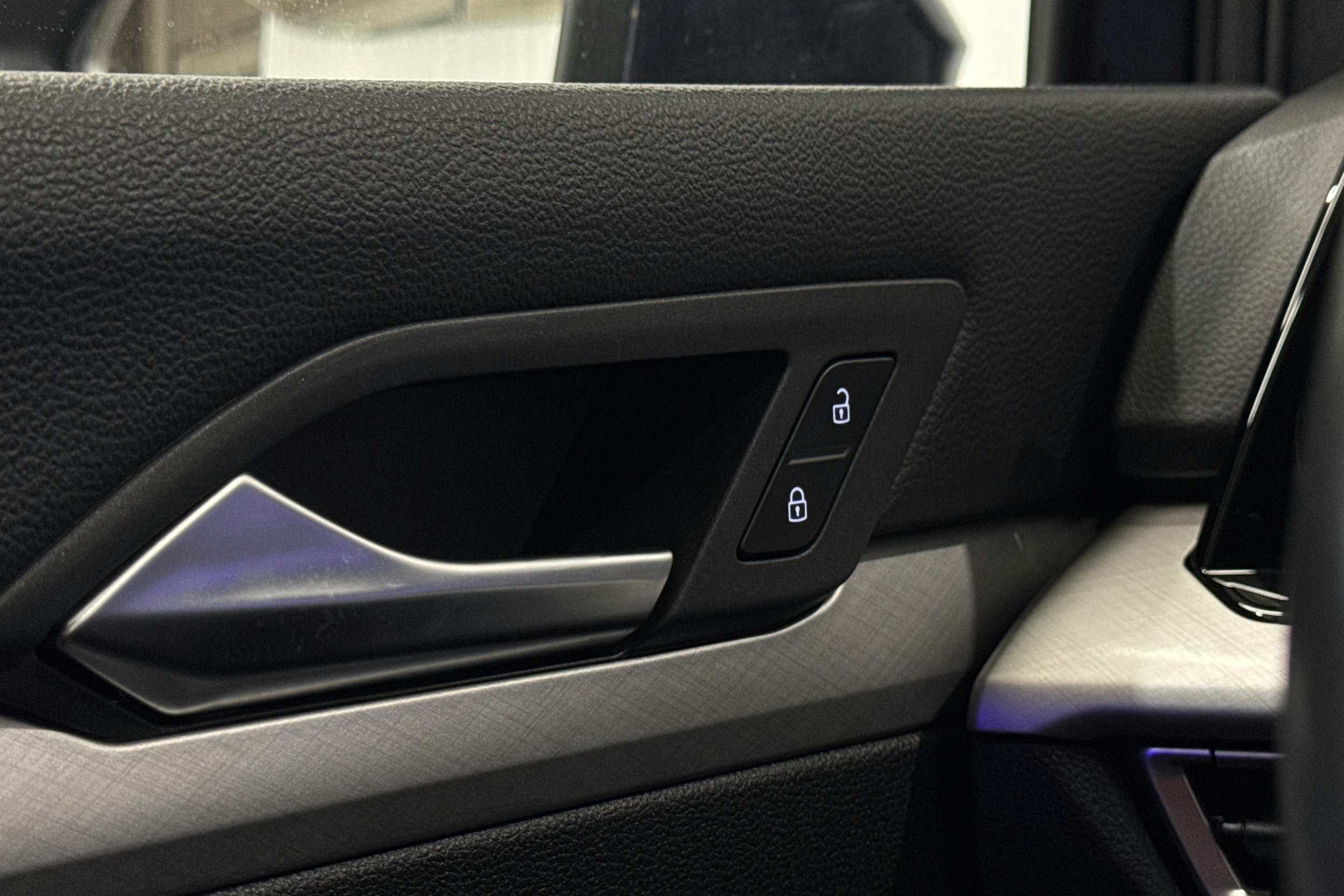 sininen Volkswagen Golf 2022 kuva 12.