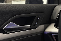 sininen Volkswagen Golf 2022 kuva 12.