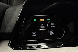 sininen Volkswagen Golf 2022 kuva 13.