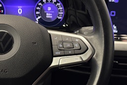 sininen Volkswagen Golf 2022 kuva 17.