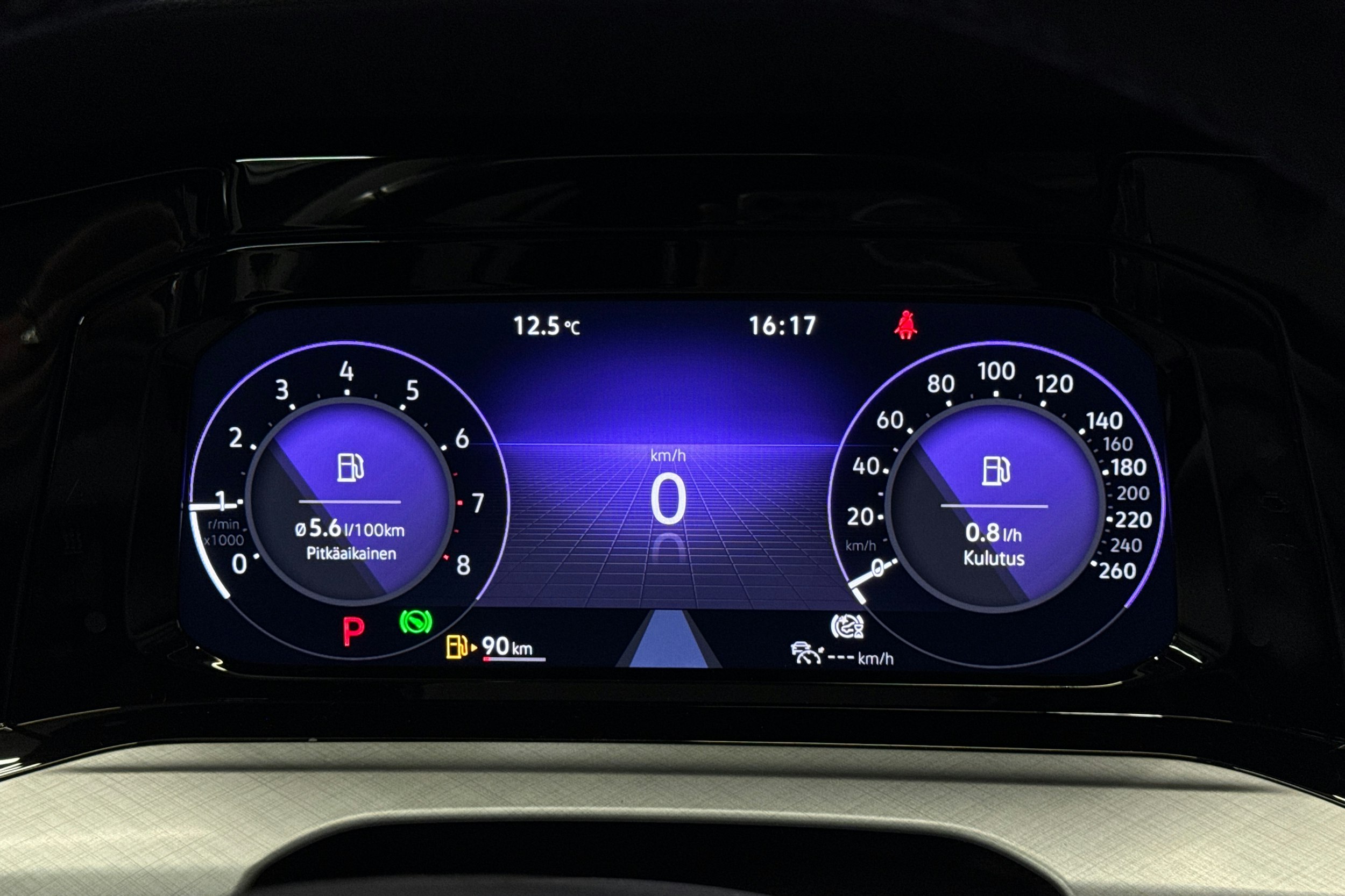 sininen Volkswagen Golf 2022 kuva 19.