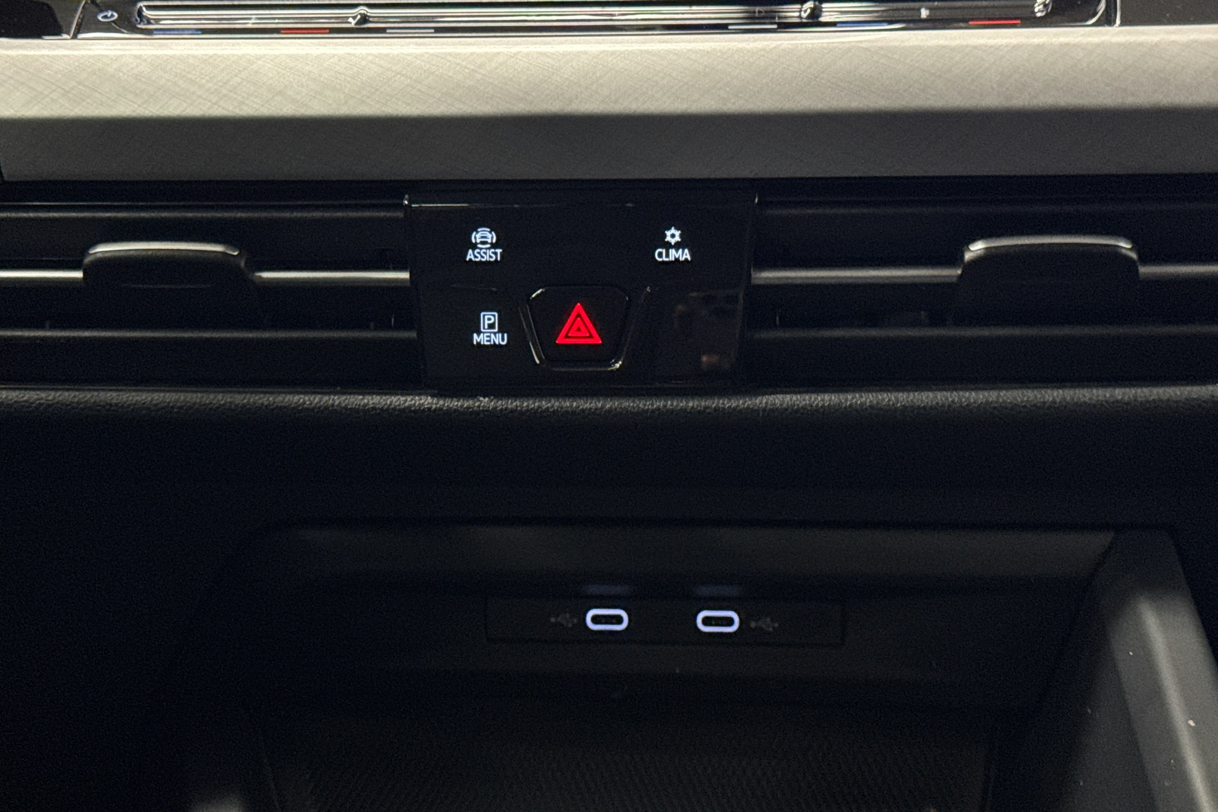 sininen Volkswagen Golf 2022 kuva 21.