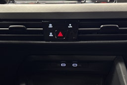 sininen Volkswagen Golf 2022 kuva 21.