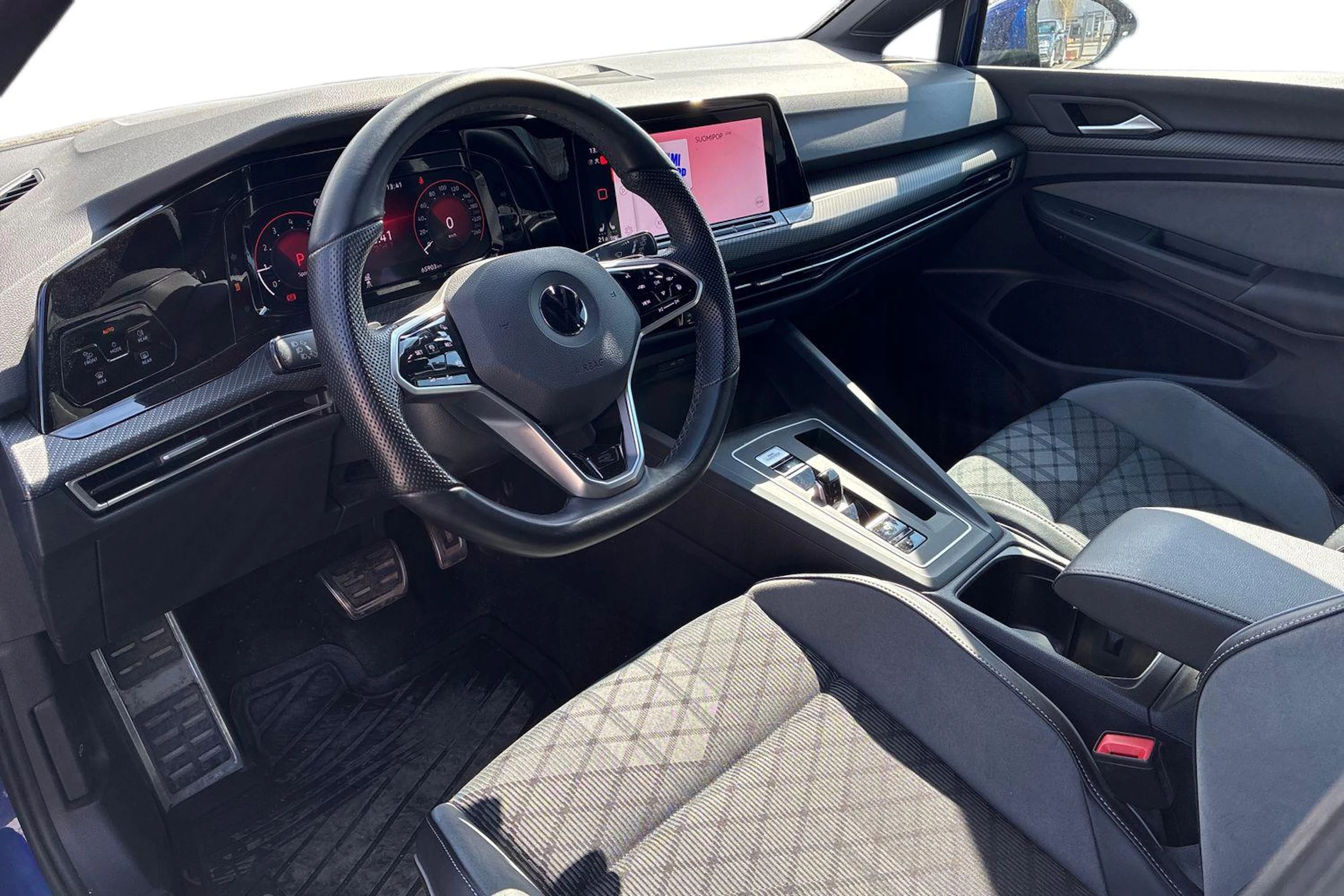 sininen Volkswagen Golf 2022 kuva 3.