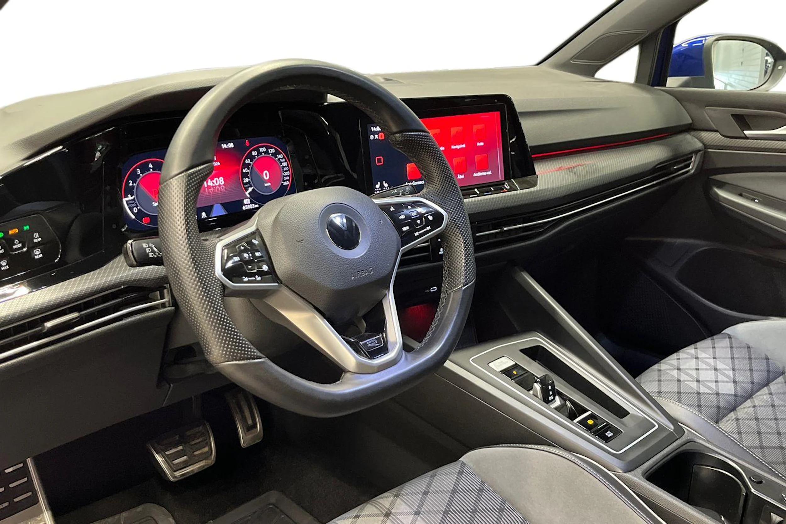 sininen Volkswagen Golf 2022 kuva 8.