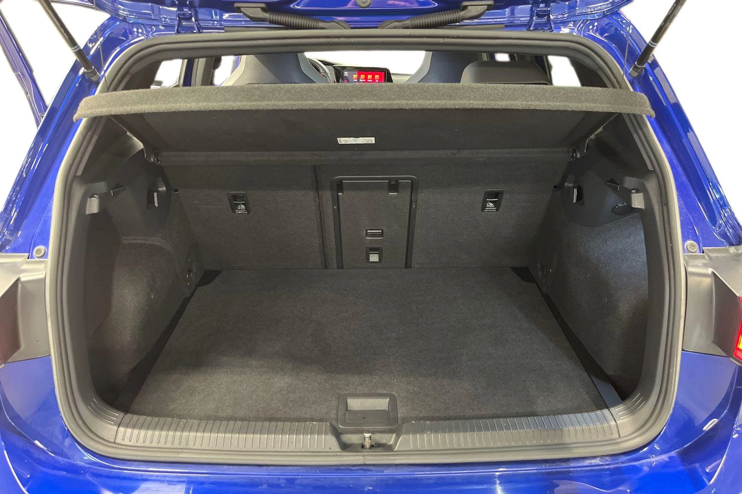 sininen Volkswagen Golf 2022 kuva 12.