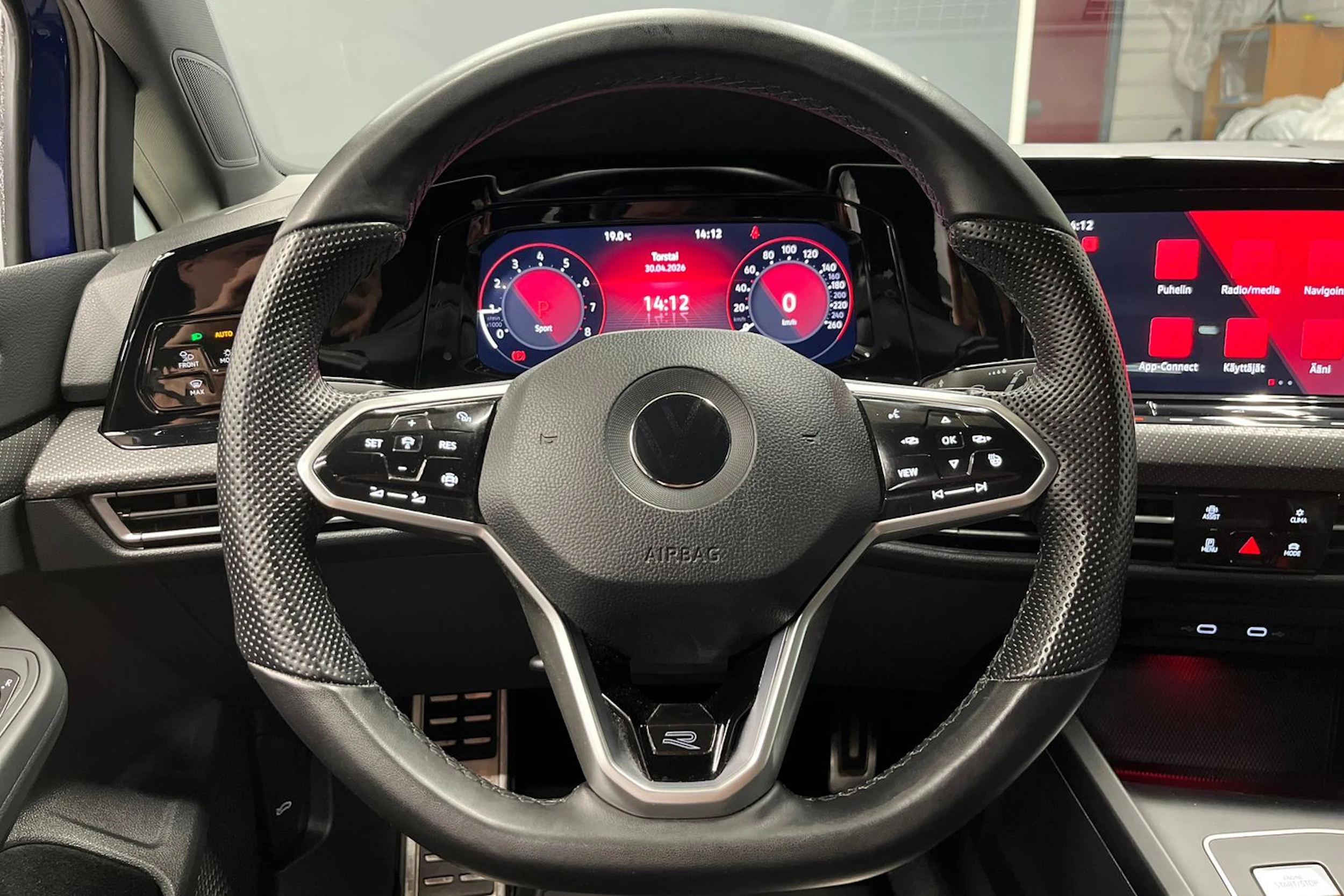 sininen Volkswagen Golf 2022 kuva 17.