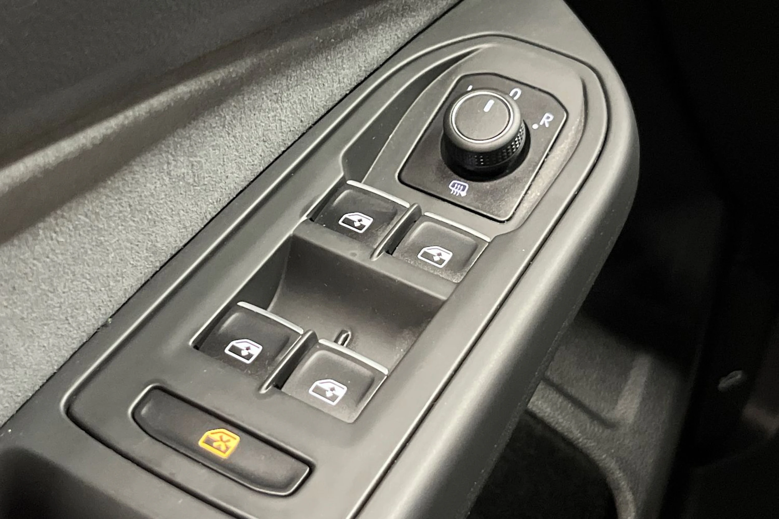 sininen Volkswagen Golf 2022 kuva 22.