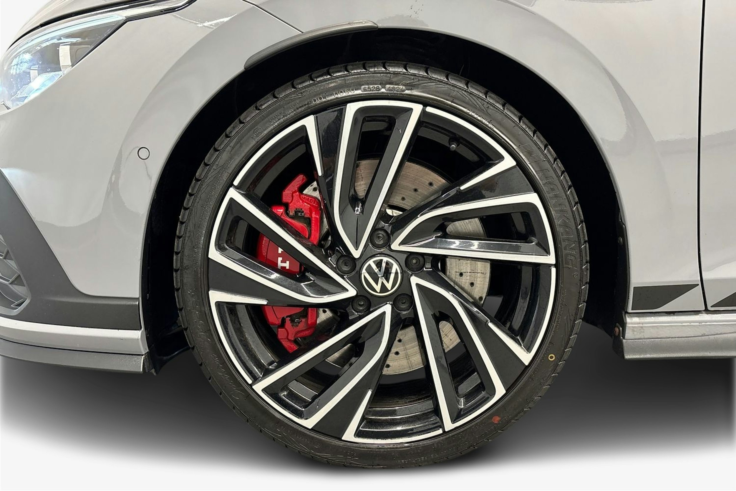 harmaa Volkswagen Golf 2022 kuva 11.