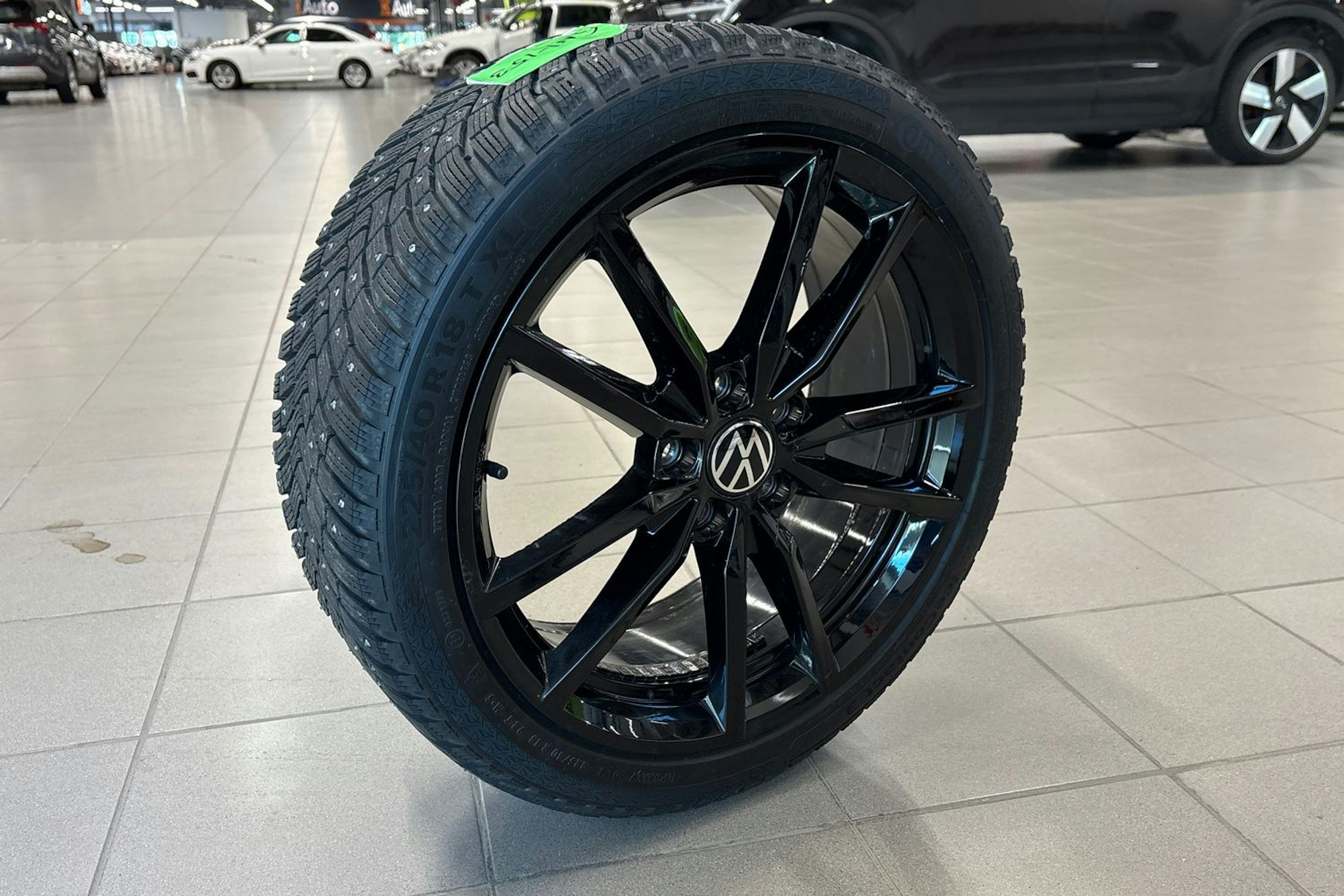 harmaa Volkswagen Golf 2022 kuva 13.