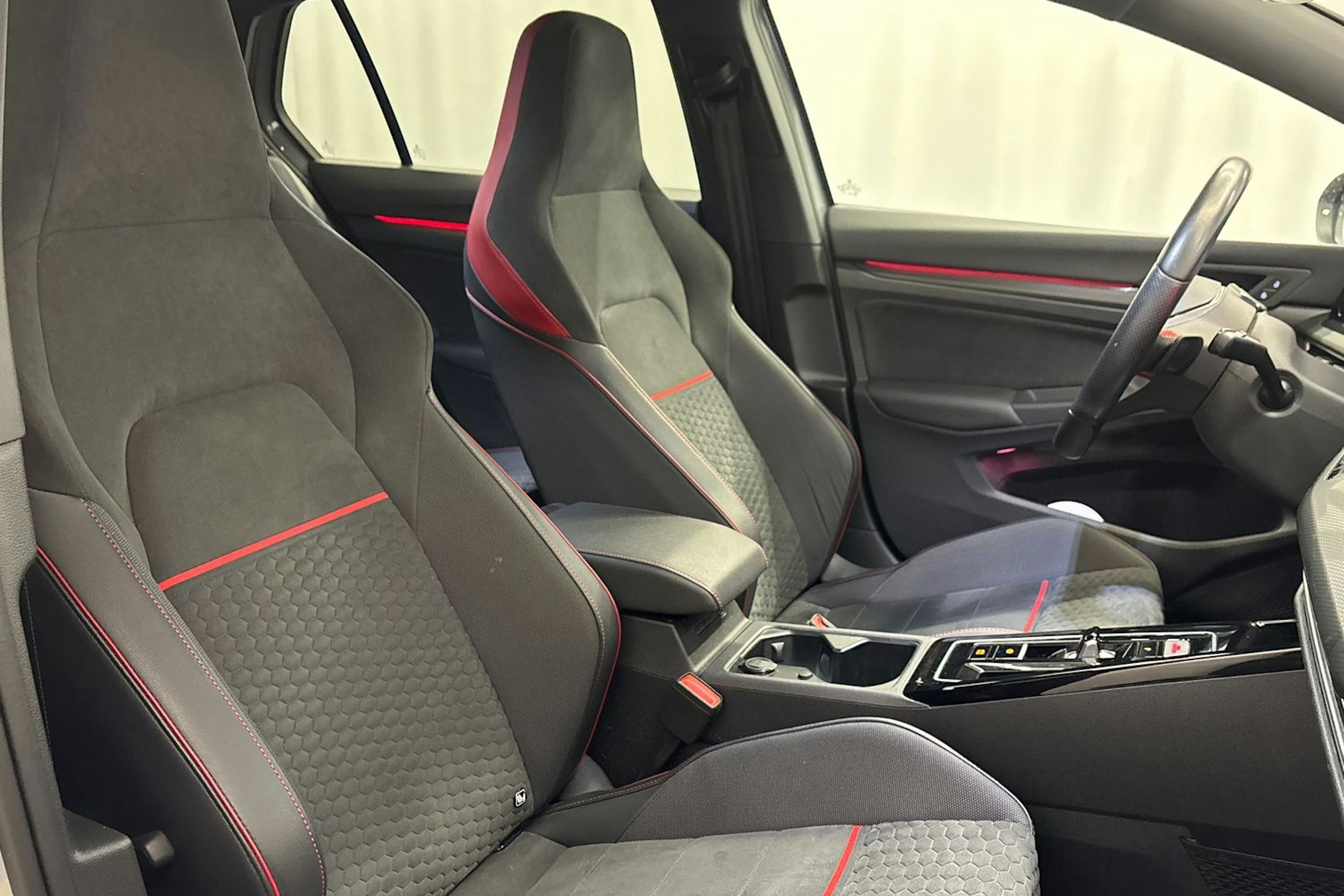 harmaa Volkswagen Golf 2022 kuva 14.