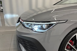harmaa Volkswagen Golf 2022 kuva 27.