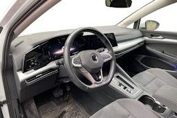 valkoinen Volkswagen Golf 2022 kuva 3.