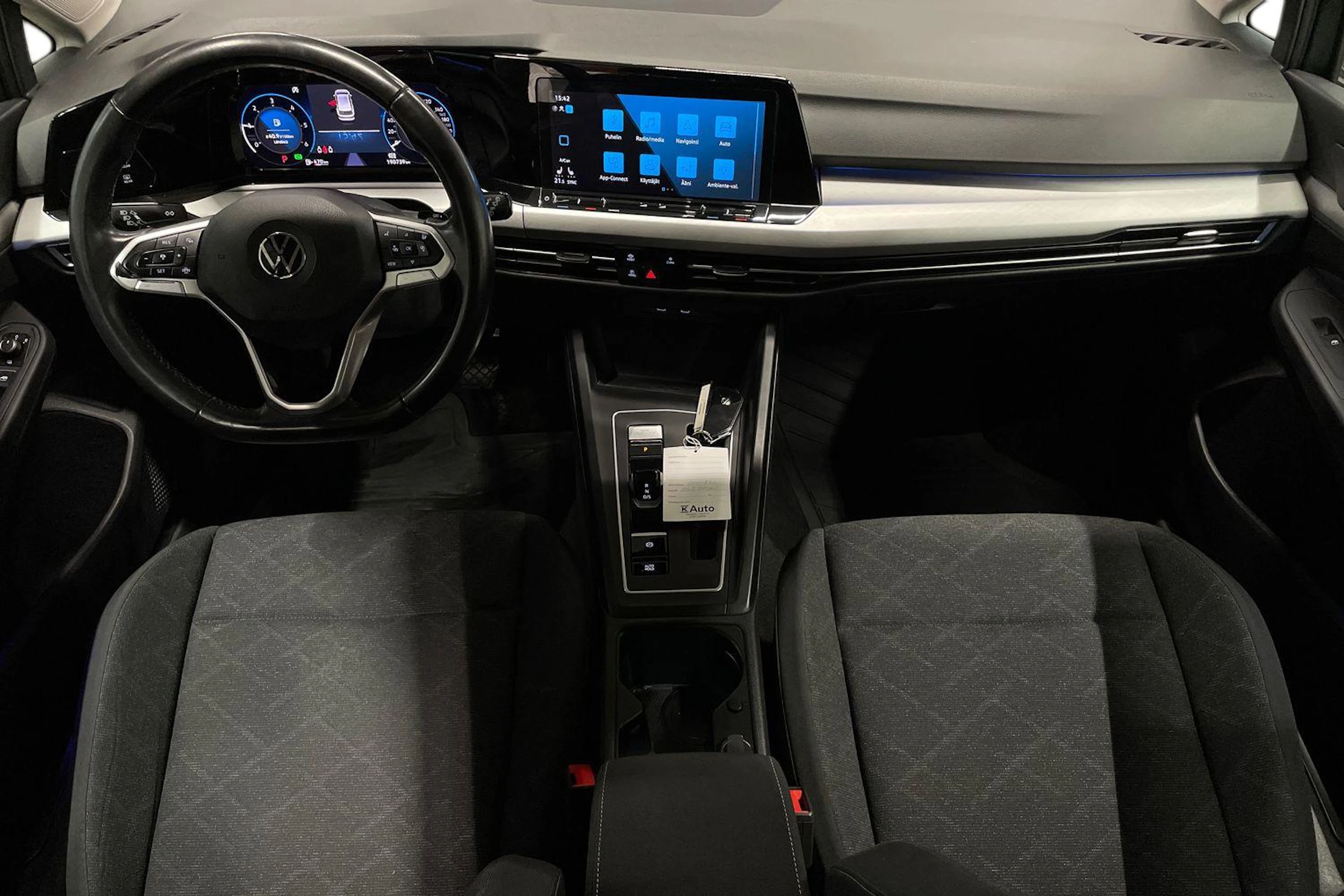 harmaa Volkswagen Golf 2022 kuva 7.