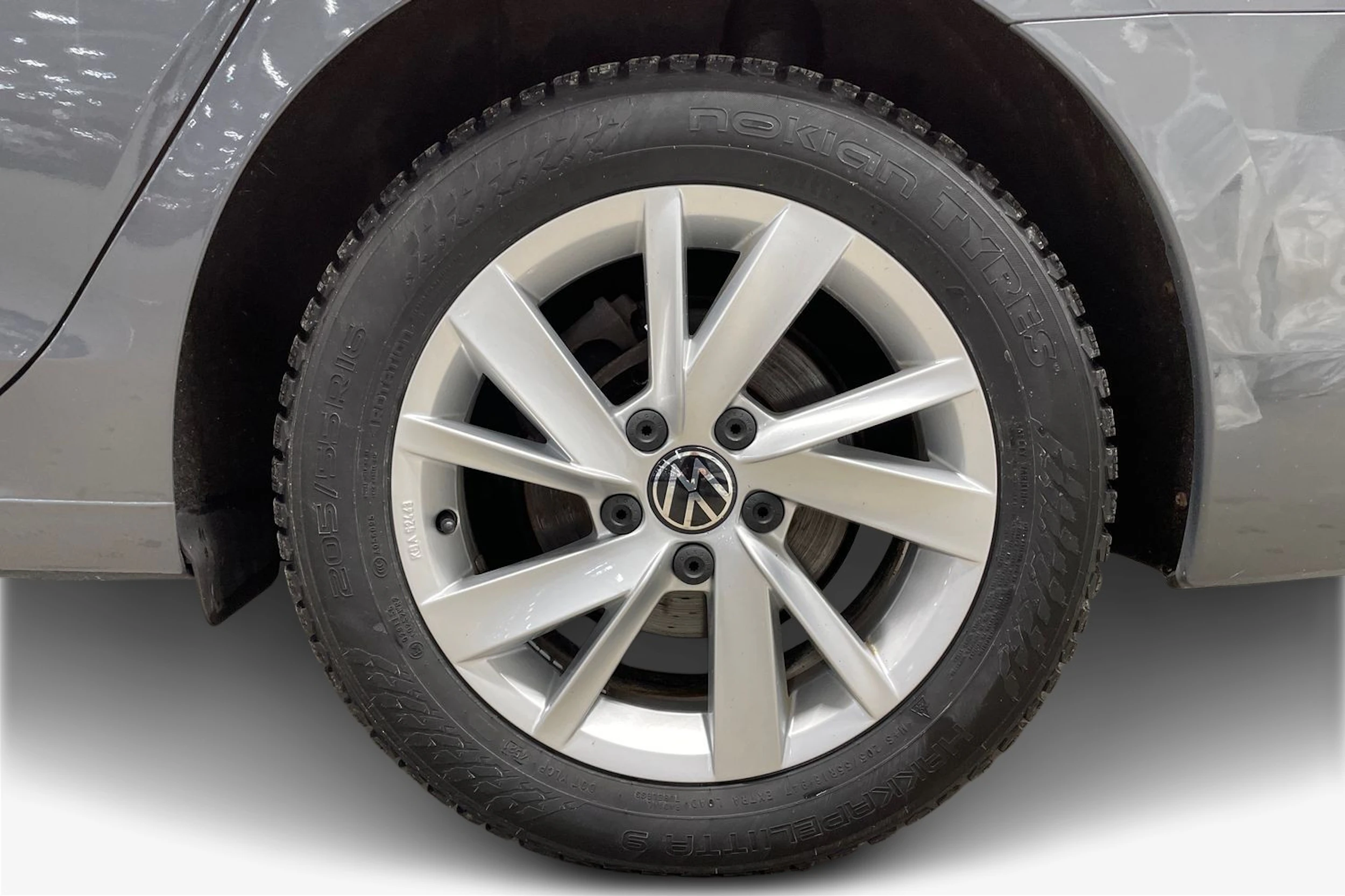 harmaa Volkswagen Golf 2022 kuva 9.