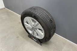 harmaa Volkswagen Golf 2022 kuva 11.