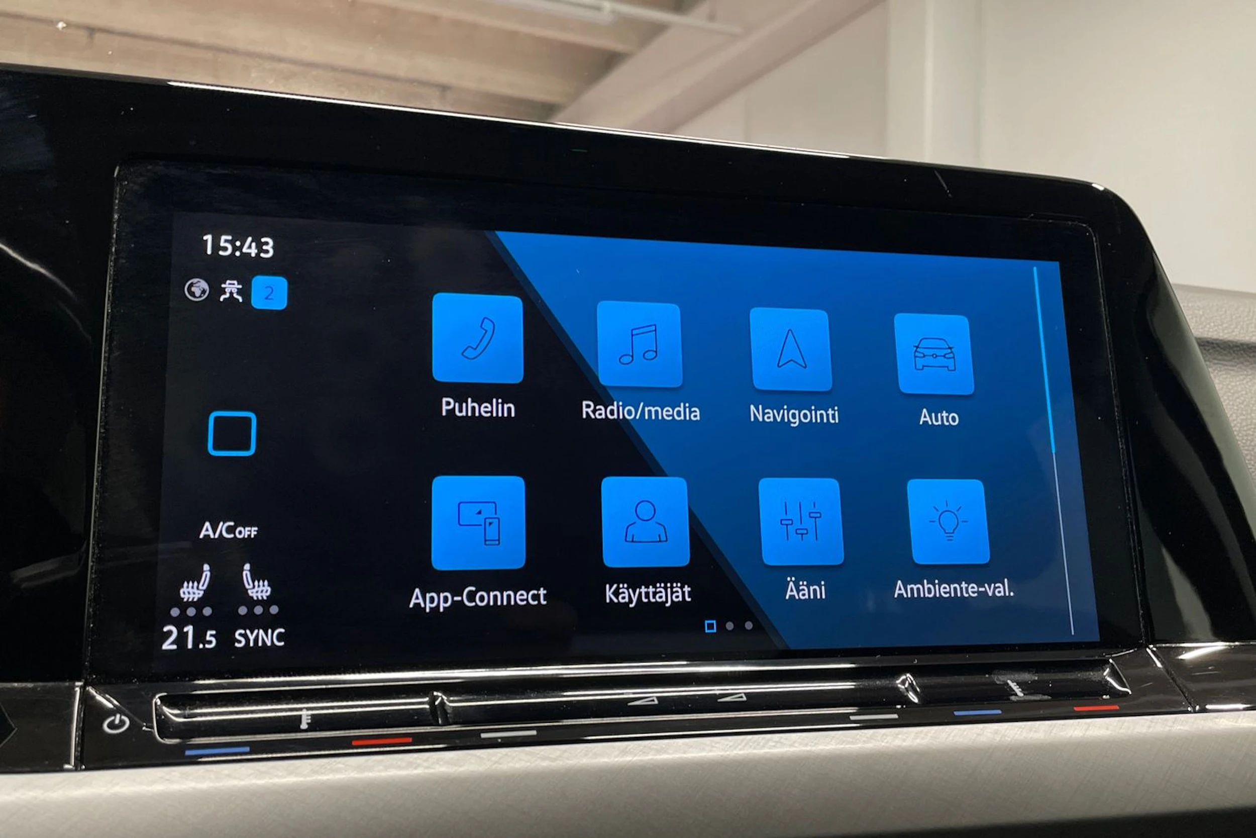 harmaa Volkswagen Golf 2022 kuva 14.