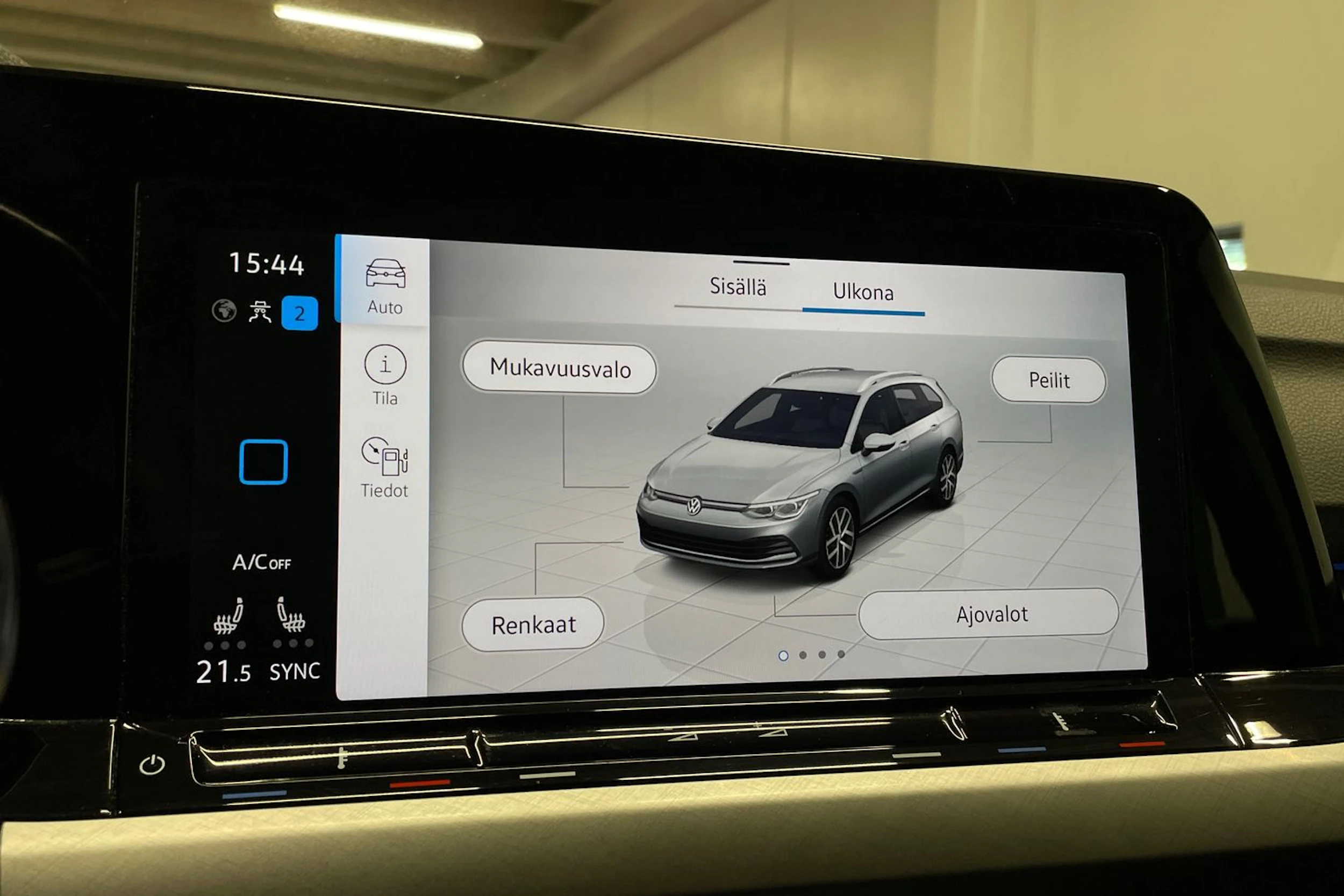 harmaa Volkswagen Golf 2022 kuva 17.