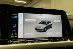 harmaa Volkswagen Golf 2022 kuva 17.