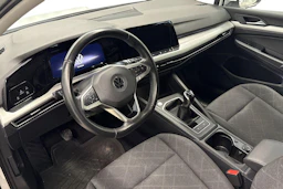 valkoinen Volkswagen Golf 2022 kuva 6.