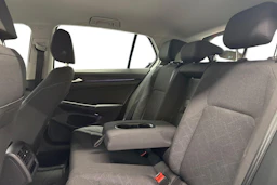 valkoinen Volkswagen Golf 2022 kuva 8.