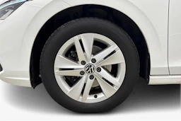 valkoinen Volkswagen Golf 2022 kuva 9.