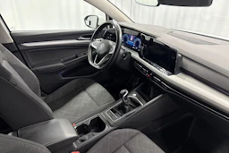 valkoinen Volkswagen Golf 2022 kuva 11.