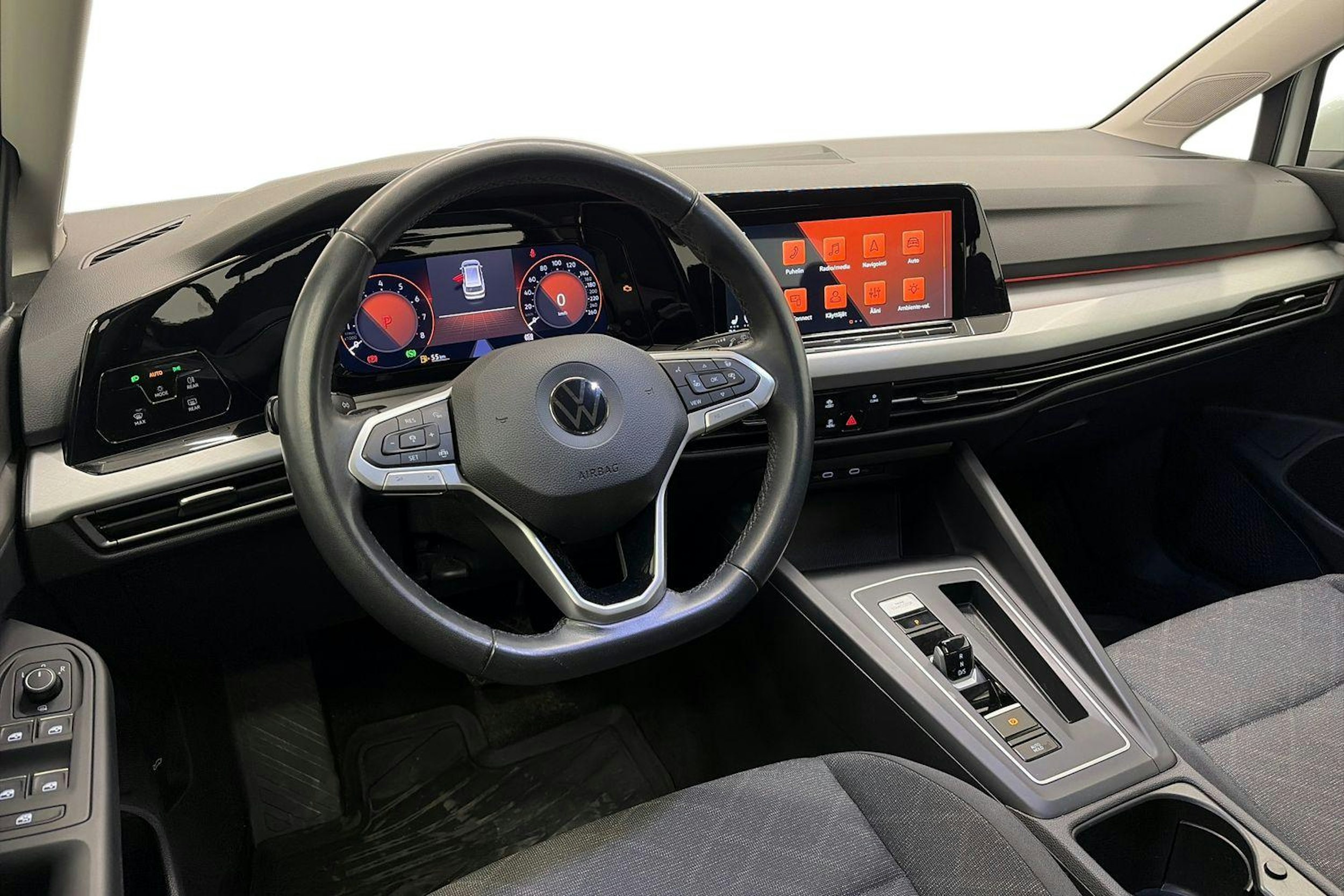 valkoinen Volkswagen Golf 2022 kuva 6.