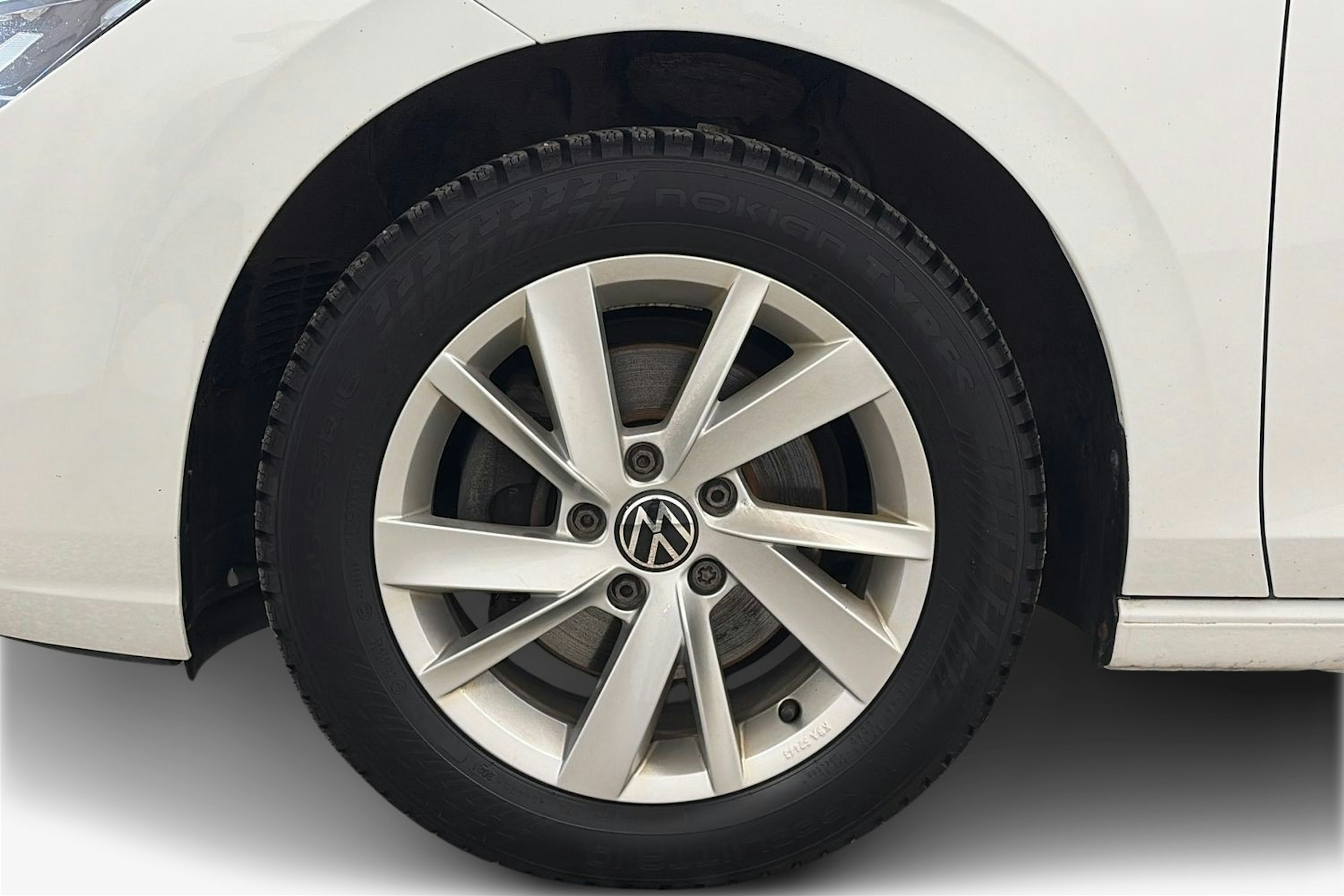 valkoinen Volkswagen Golf 2022 kuva 9.