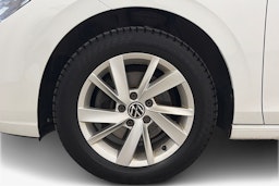 valkoinen Volkswagen Golf 2022 kuva 9.