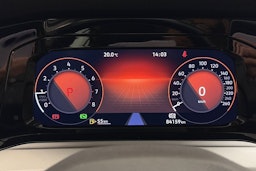 valkoinen Volkswagen Golf 2022 kuva 12.