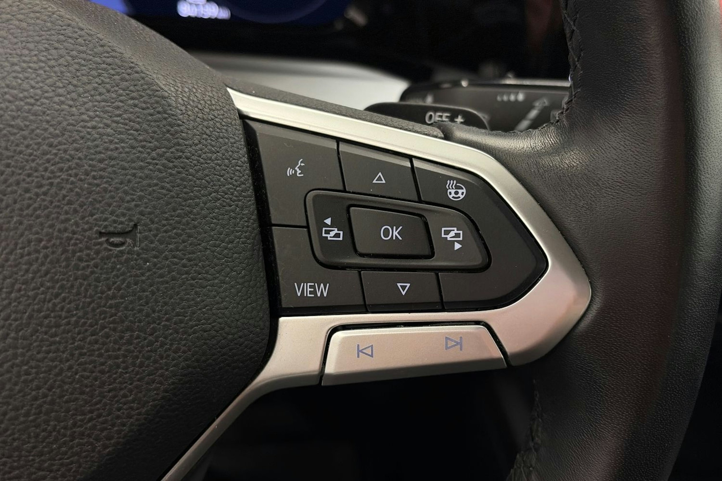 valkoinen Volkswagen Golf 2022 kuva 14.