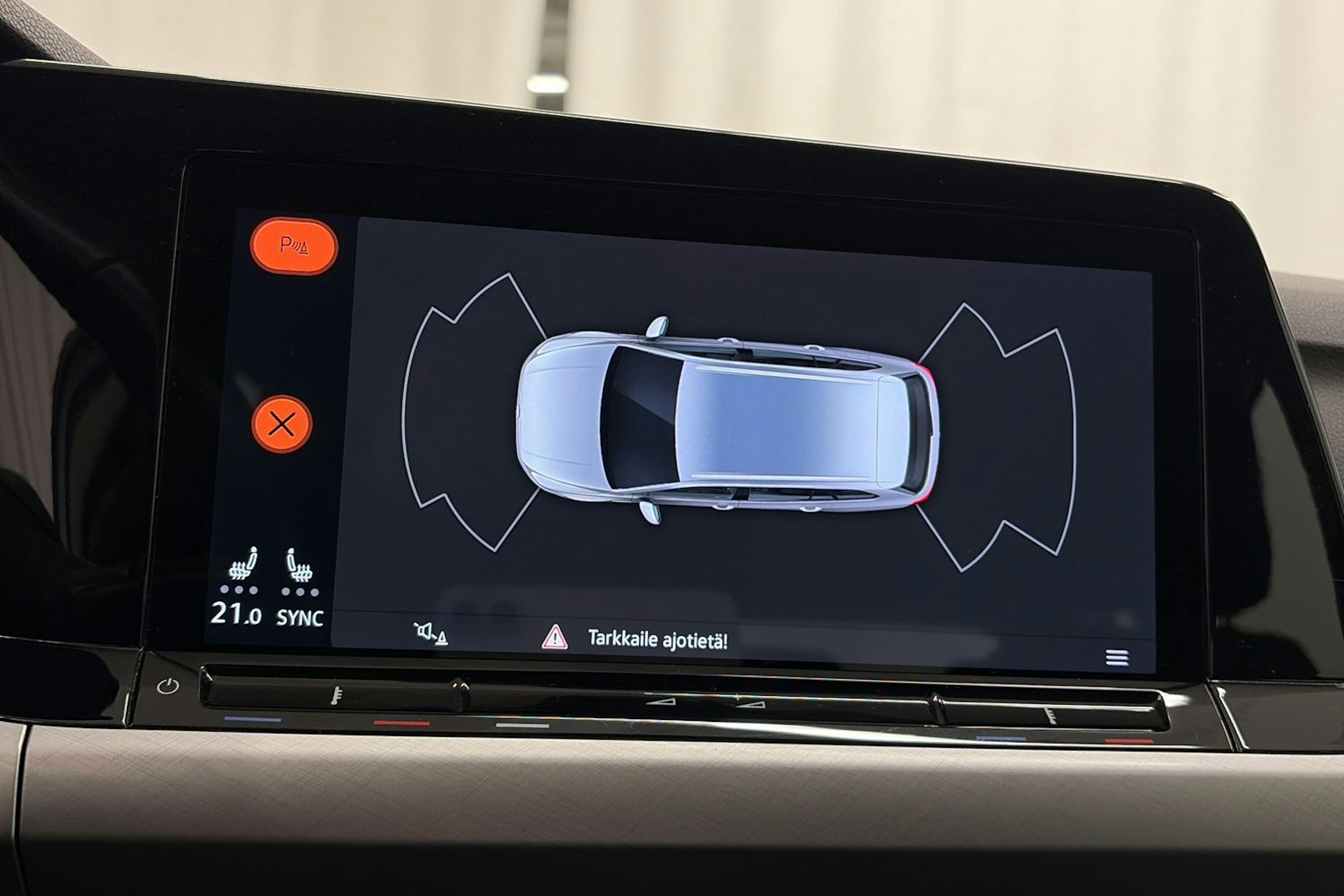 valkoinen Volkswagen Golf 2022 kuva 15.